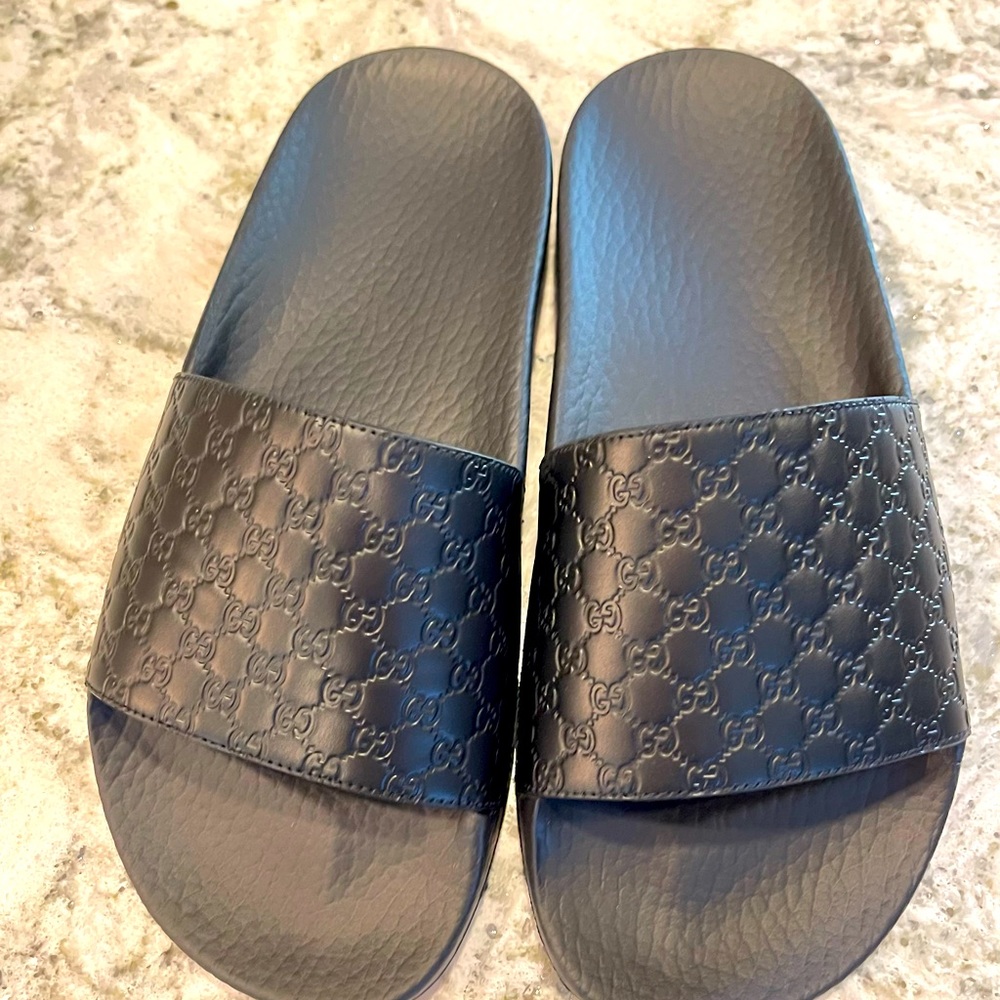 COPY - Gucci Microguccissima (leather) Slides